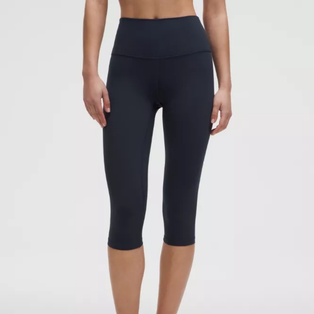 Lululemon 19" Crop Lrggings Size 4